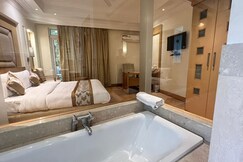 The Mayfield Suites - All Bathtub Rooms
