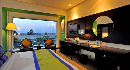 Hues Boutique Hotel, Gold Souk Room Type - Classic Double/ Twin Room