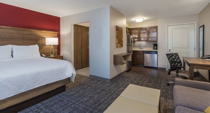 Staybridge Suites Anchorage, an IHG Hotel Room Type - 1 Queen Bath Shower Communications Accessible