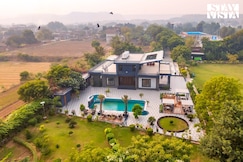 StayVista at Hampton Acres W/ Outdoor Pool