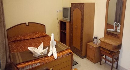 Oyezterbay Resort Room Type - Double delux AC room