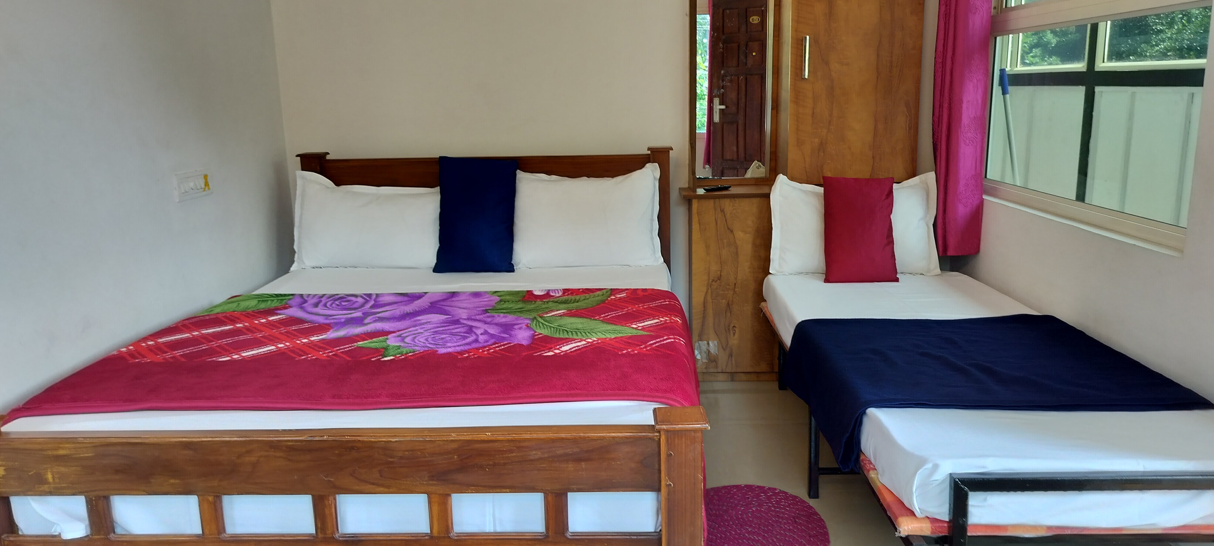 Himadri Munnar Holidays - Tap to explore photos