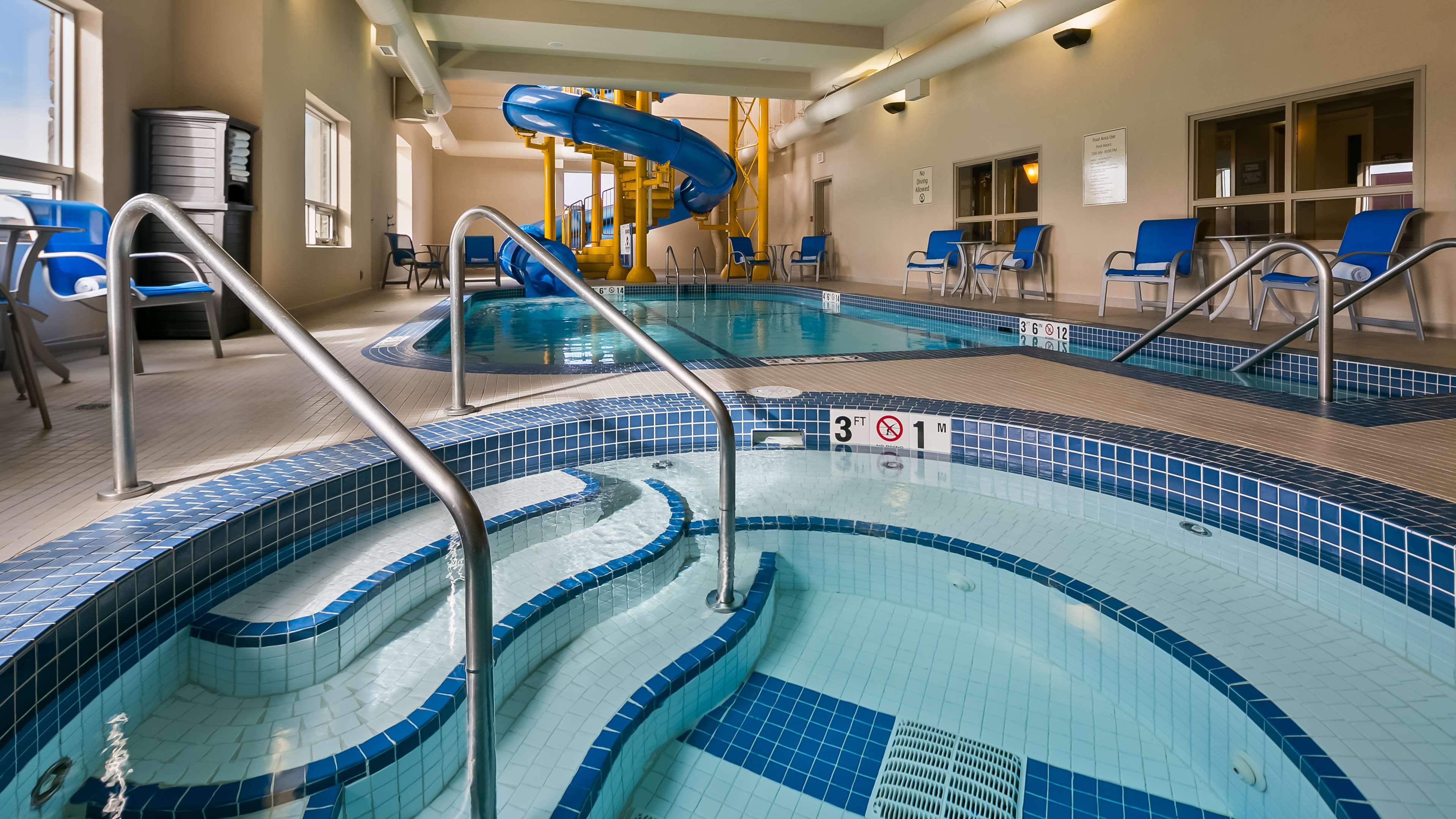 Best Western Plus Okotoks Inn & Suites - Tap to explore photos