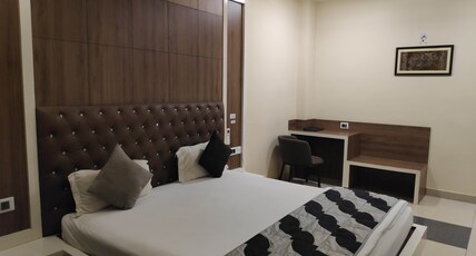 Hotel Dew Plaza Room Type - Super Deluxe AC Room