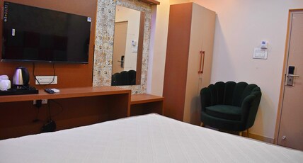 Anticlock Suites and Resorts Room Type - Executive Room