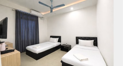 Citrine Hotel - 10 minutes from Railway Station Room Type - Deluxe Twin Room Citrine Hotel - 10 minutes from Railway Station Room Type - Deluxe Twin Room
