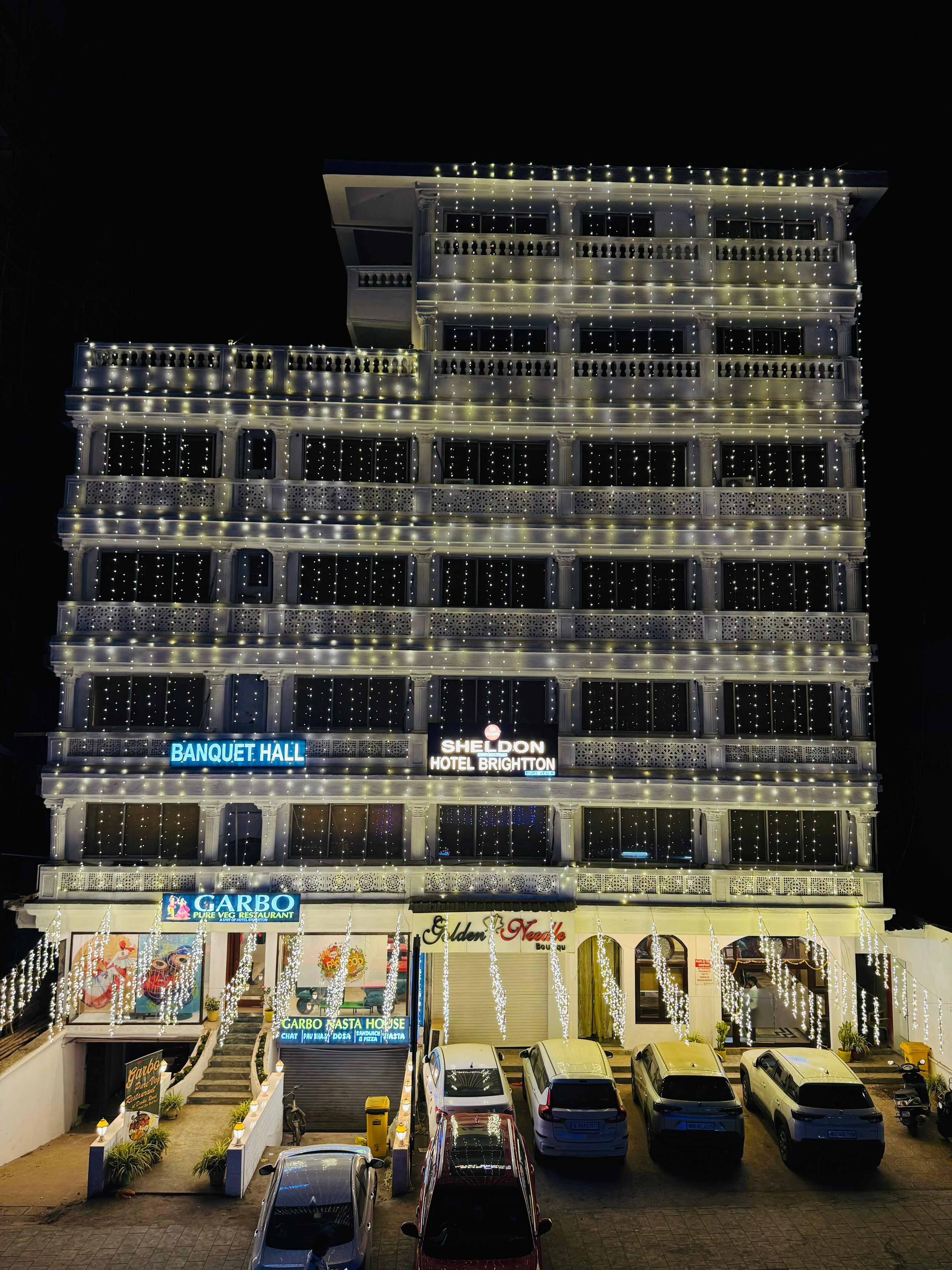 Hotel Brighton - Tap to explore photos