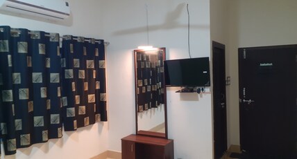 Siddhivinayak Palace Hotel Room Type - Delux Rooms
