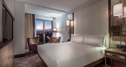 Hilton Podgorica Crna Gora Room Type - KING JUNIOR SUITE