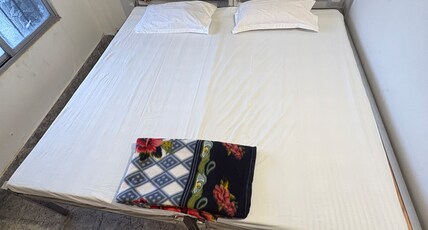 Aradhya Guest House Room Type - 206 non Ac Double bed