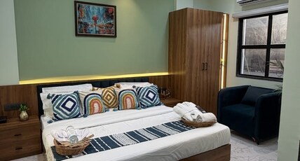 Supreme Stays Room Type - Deluxe Room