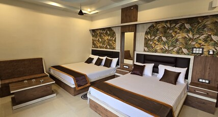 Nilmadhab Hotel Room Type - FOUR BED  AC