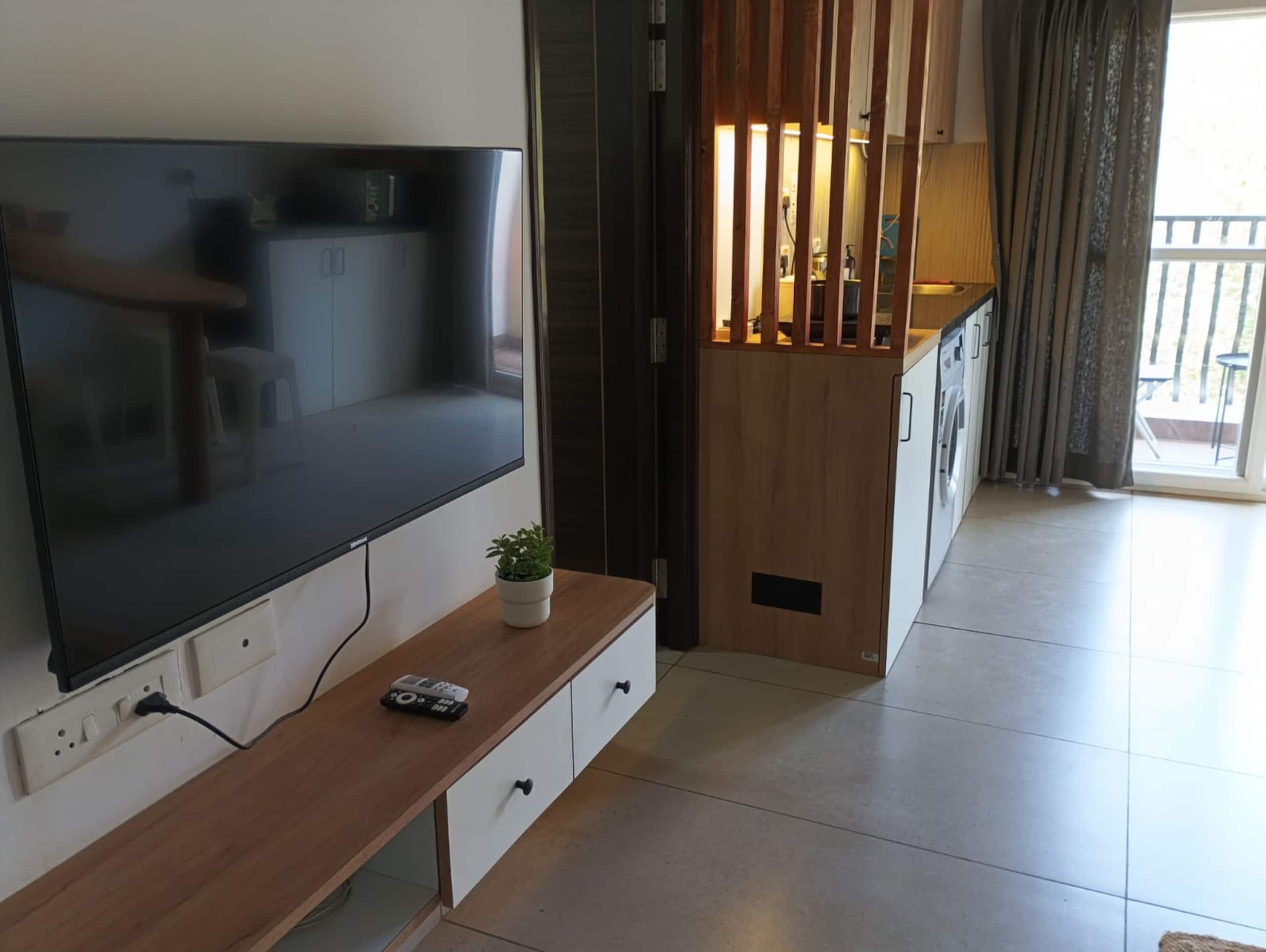 Furnished studio Apt Pool Sauna Siolim Goa - Tap to explore photos