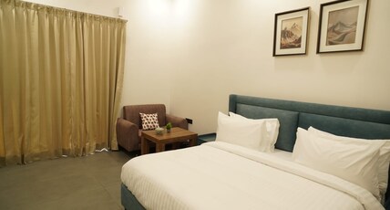THE BLISS RESORT Room Type - Deluxe Rooms with pool view