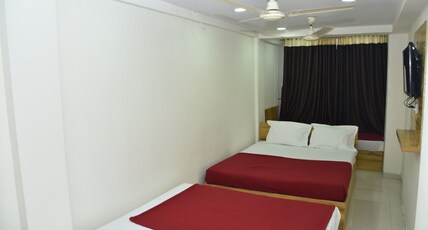 Sai Raje Square Room Type - Family Room for 5 Persons