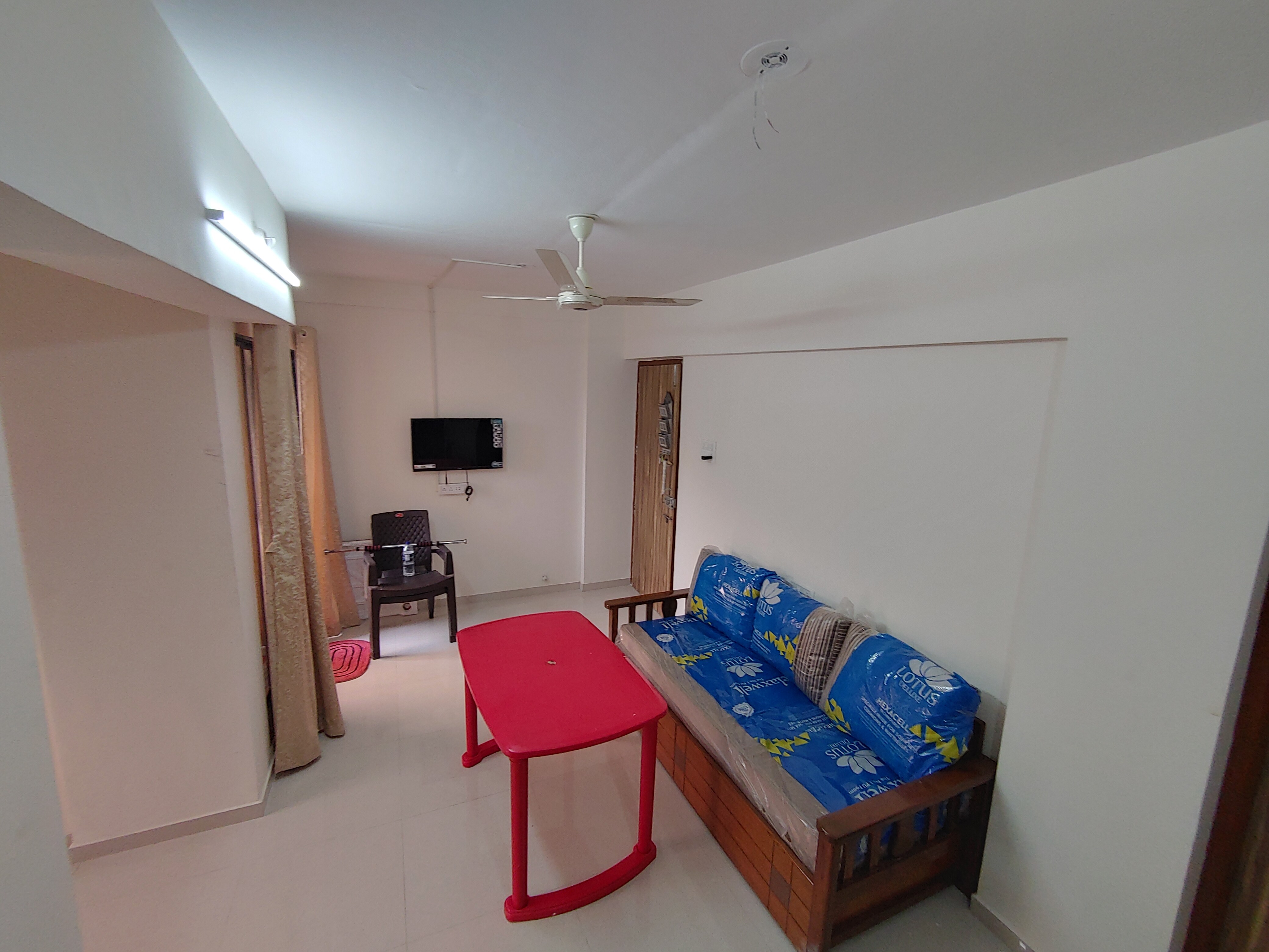 Air Conditioned Lovely Entire 2BHK Apartment - Tap to explore photos