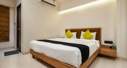 Hotel Holiday Indore Room Type - Deluxe