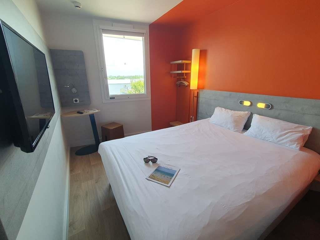 Ibis Budget Coutances - Tap to explore photos