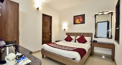 Hotel Sapphire Room Type - Deluxe Room