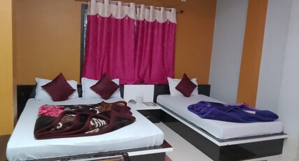 Hotel Shivam Room Type - TRIPLE BED SUPER DELUX