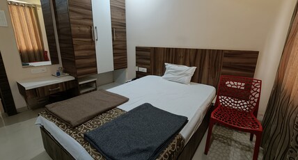 Hotel Rich Palace Room Type - Deluxe Non Ac Hotel Rich Palace Room Type - Deluxe Non Ac