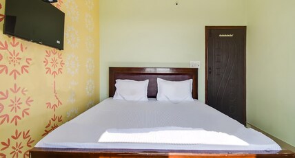 J D Hotel Room Type - Delux Ac Room