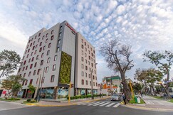 Hampton by Hilton Lima San Isidro