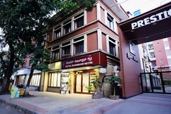 Hotel Rosewood Retreat - RV Road