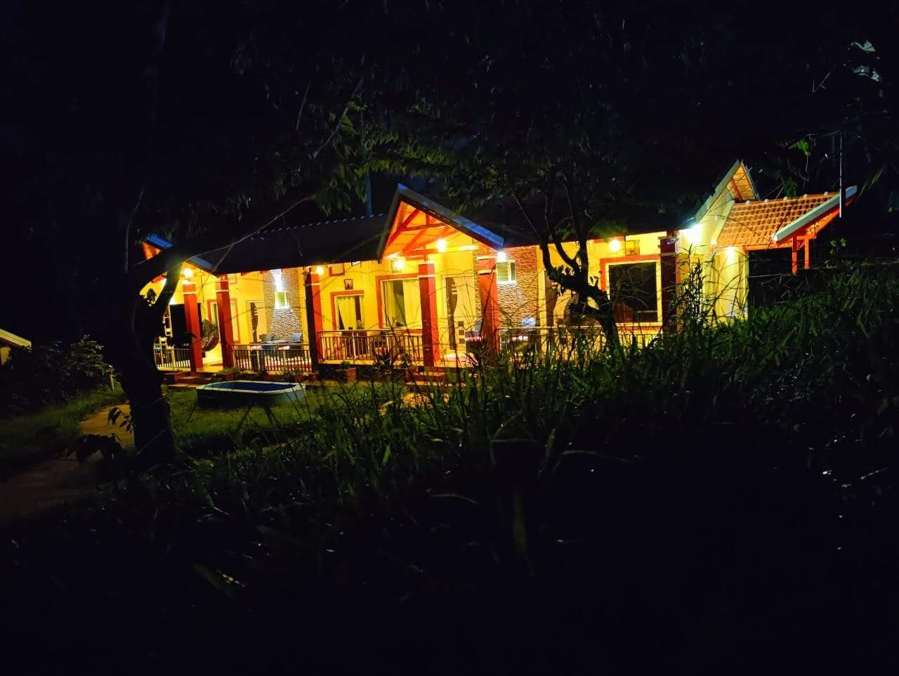 SILVER CLOUD HOMESTAY  - Tap to explore photos