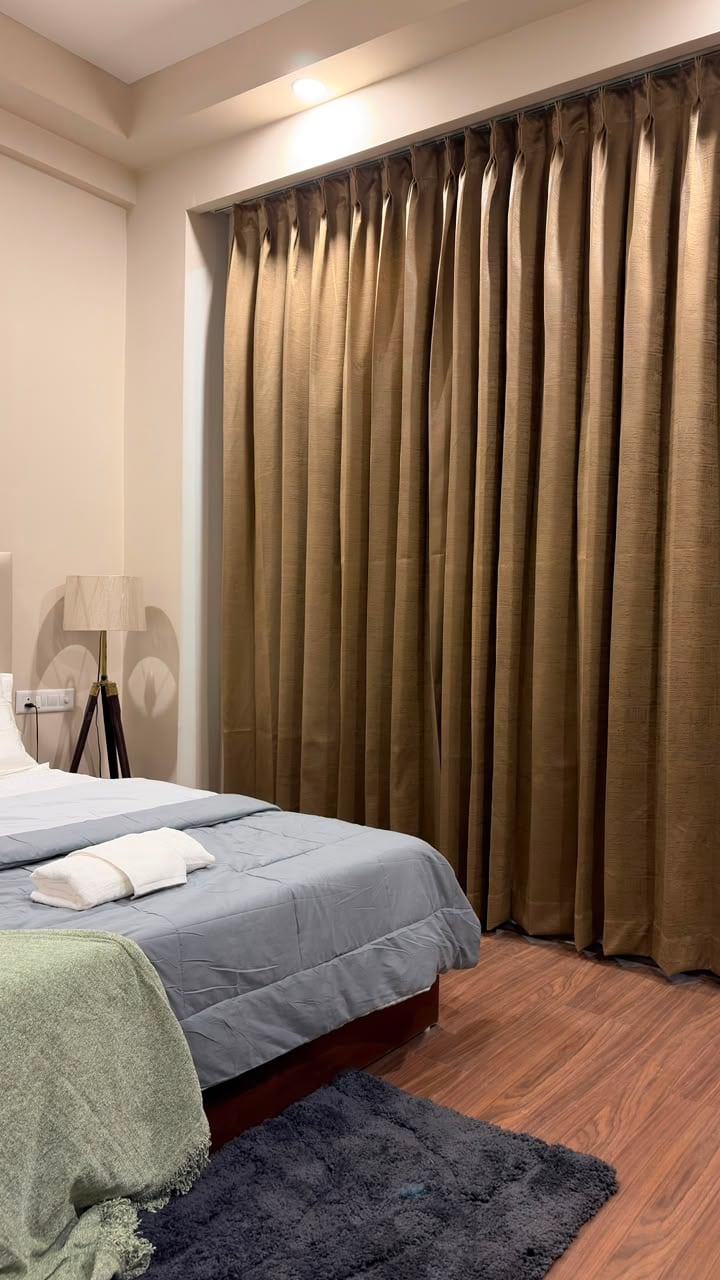 Luxury Stay in Greater Noida | Near Expo Mart - Tap to explore photos