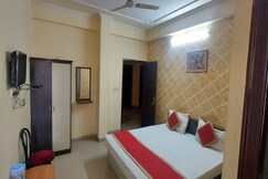 Hotel Shiv Aangan