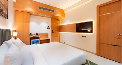 SCARLET Room Type - Play Premium
