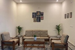 Zoeys Homestay Jammu