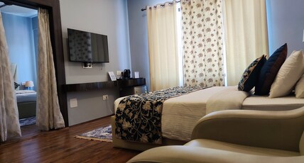 Hotel Sejour Luxury (1 min drive to Airport) Room Type - Luxury Family Room