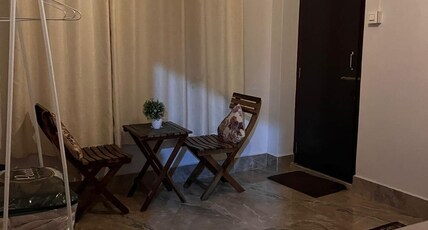 EJ Frontyard || Homestay & Cafe with Scenic Views Room Type - Tea Vista