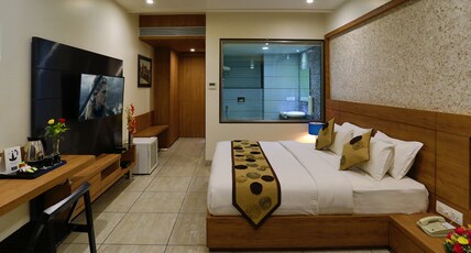 Grand Kailash Room Type - Premium Club Room