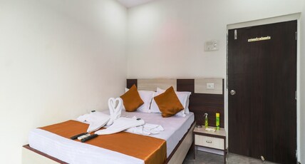 Hotel Sai Siddhi Inn - Navi Mumbai Room Type - Deluxe Double Room