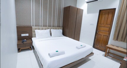 HOTEL SUDARSHAN PALACE Room Type - Classic Room - Double Bed