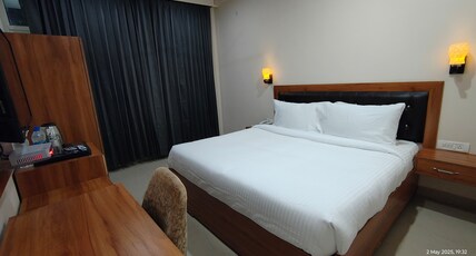 Ai 360 Degree Hotel Lansdowne Room Type - Superior Mountain View Room- 360 degree mountain & valley views from every balcony, free parking & l Ai 360 Degree Hotel Lansdowne Room Type - Superior Mountain View Room- 360 degree mountain & valley views from every balcony, free parking & l