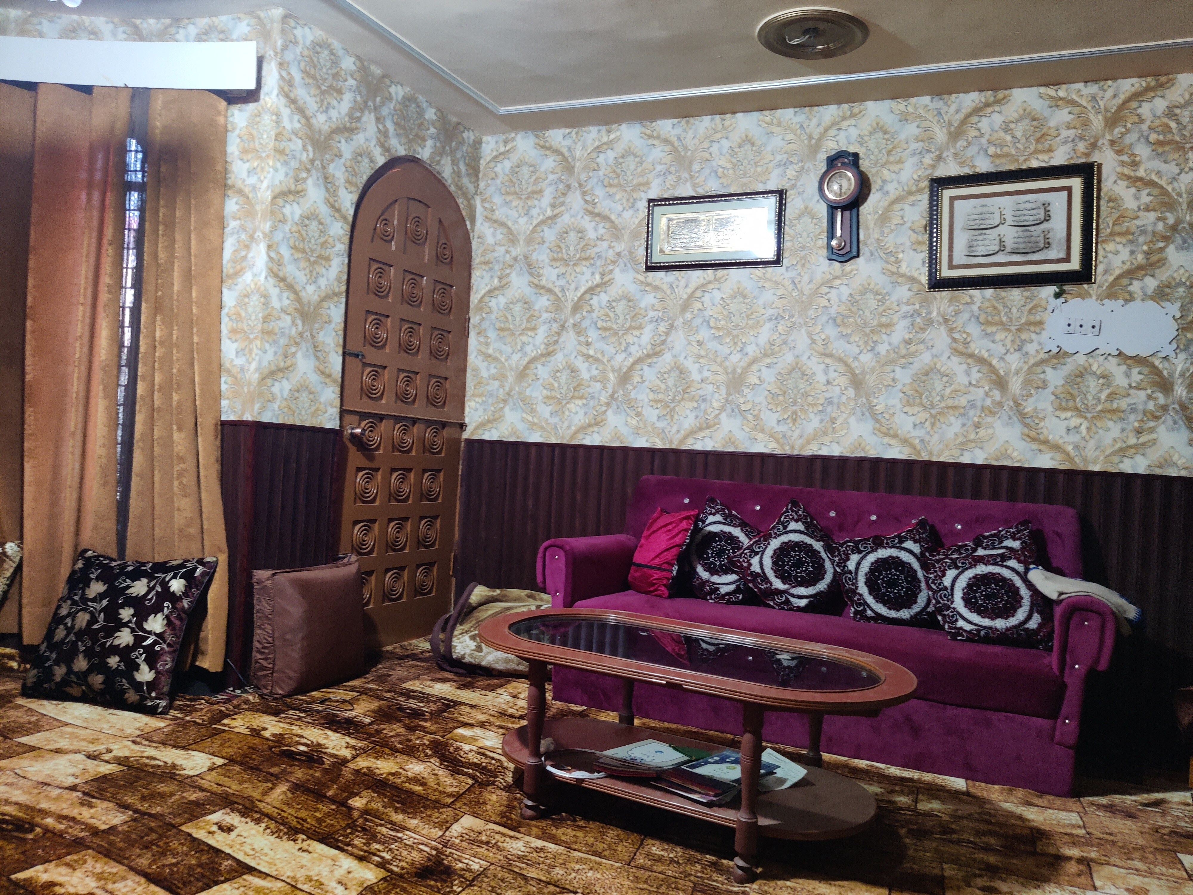 Residence of Mohd Afaq Chishti - Tap to explore photos