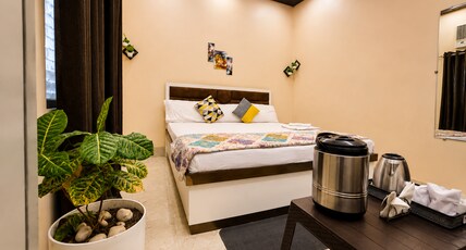 Thakur Homestay- Your Serenity in Varanasi Room Type - Comfy  DoubleBedroom (L1)- Ground Floor
