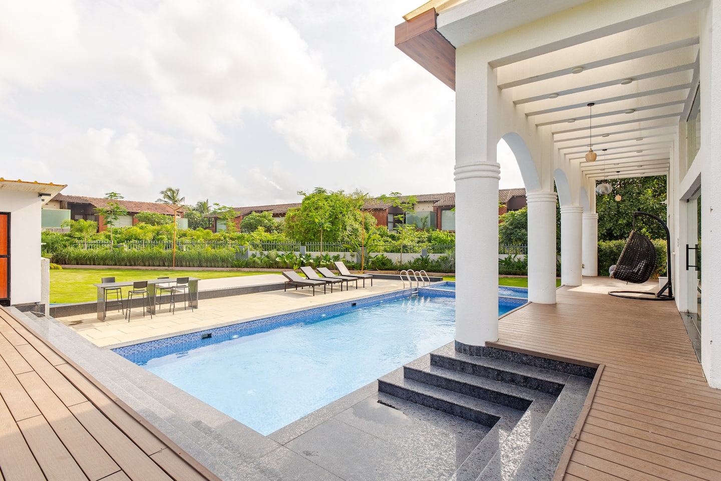 Modern 2BHK Apartment Near Candolim Beach with Pool & Balcony - Tap to explore photos
