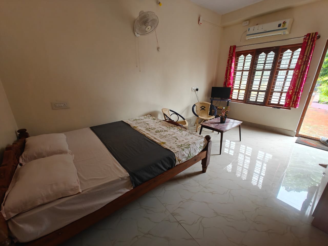 Dharini Dhama Homestay - Tap to explore photos