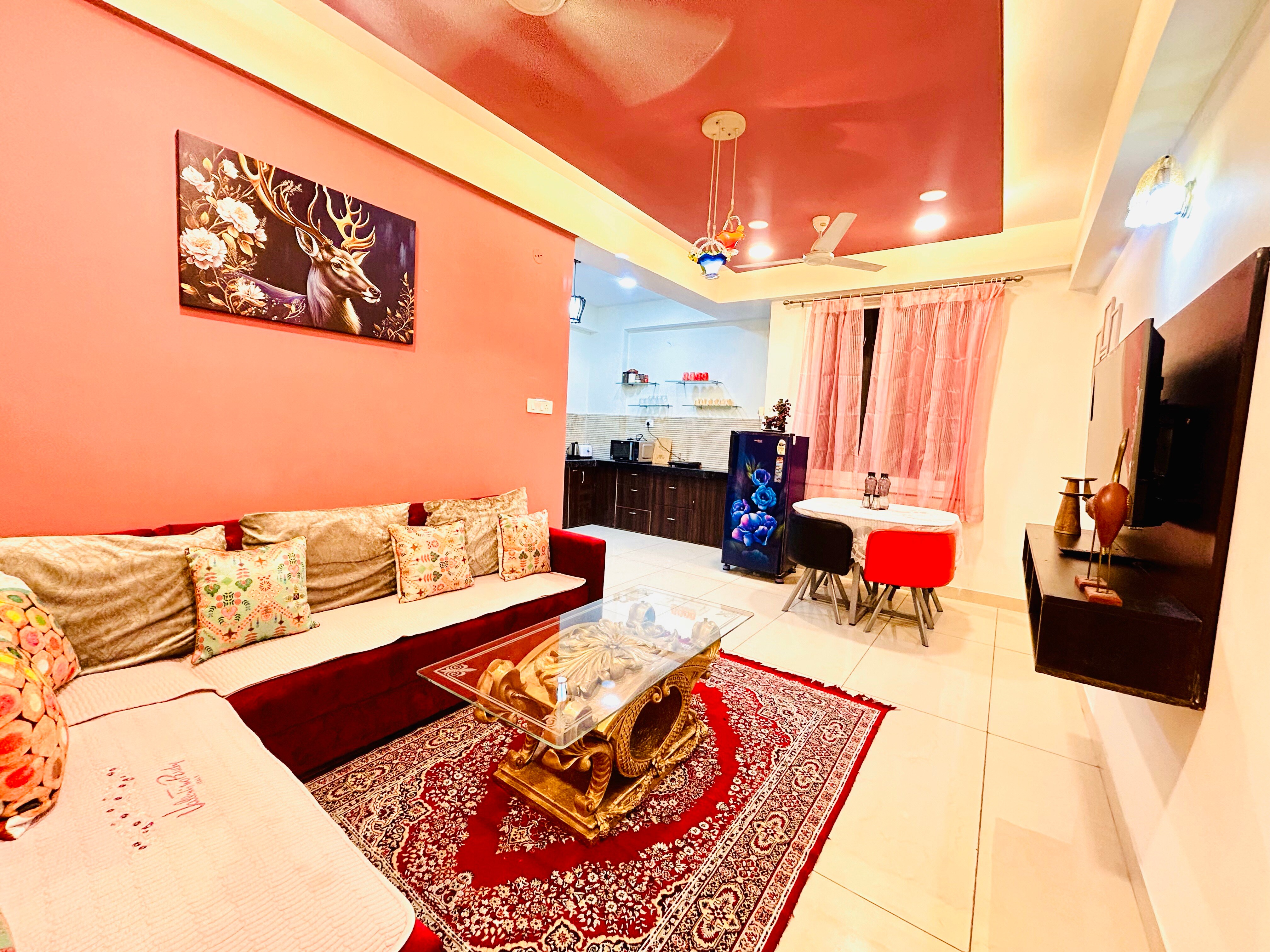 3BHK Airport Abode Apartment with Balcony Netflix Prime - Tap to explore photos