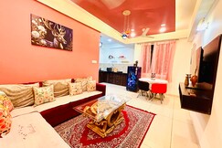 3BHK Airport Abode Apartment with Balcony Netflix Prime