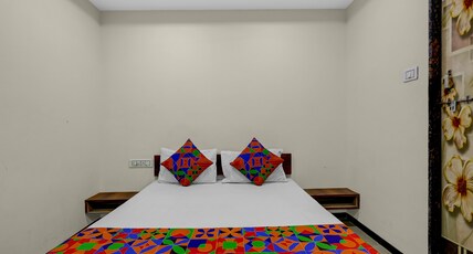 FabHotel Aditya Lodging Room Type - Deluxe Room