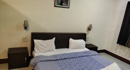 Hotel Apaar Residency Room Type - Deluxe Ac Room