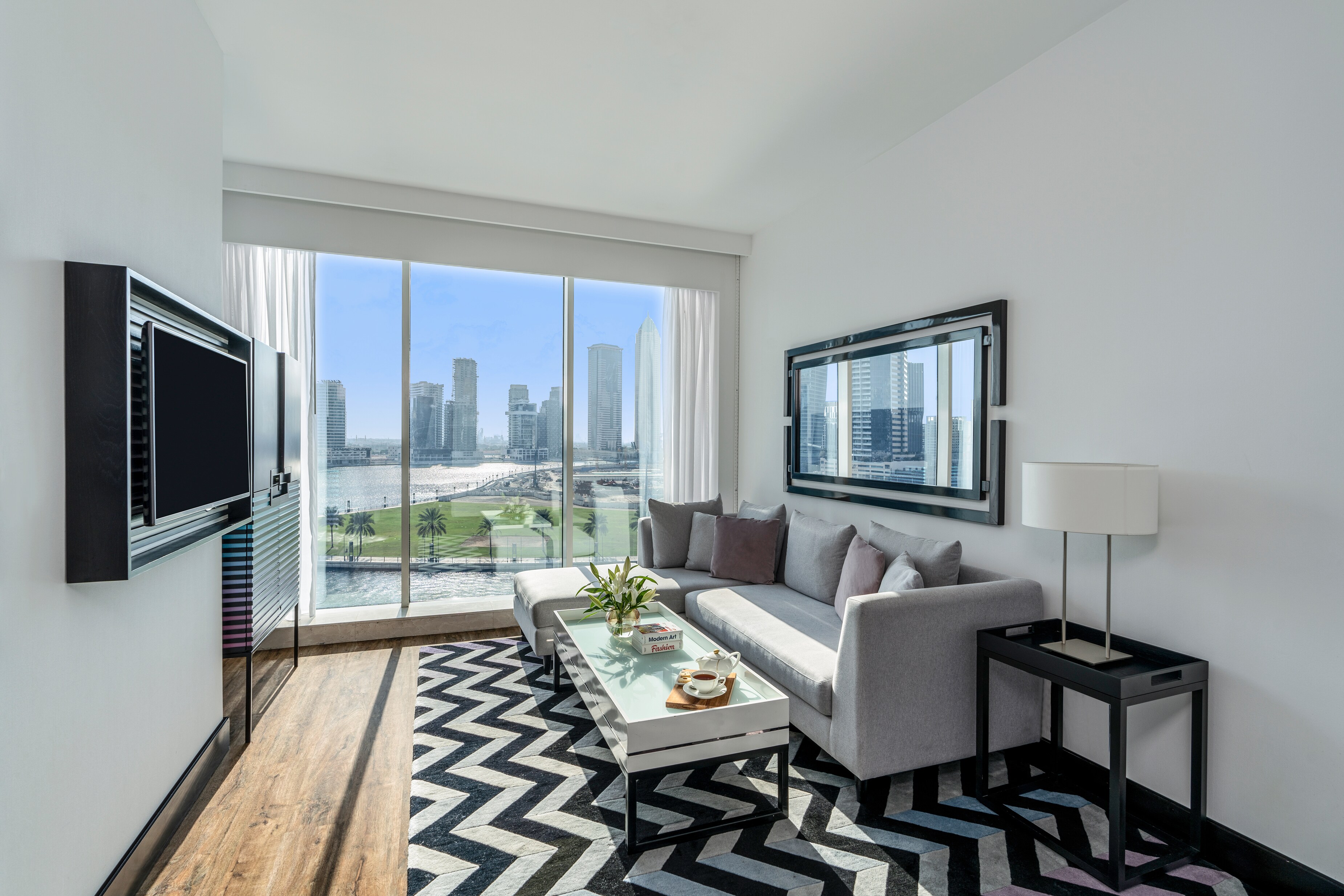 Pullman Dubai Downtown - Tap to explore photos