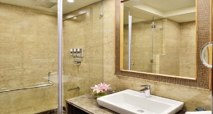 Four Points by Sheraton Srinagar Room Type - Traditional King Room Four Points by Sheraton Srinagar Room Type - Traditional King Room