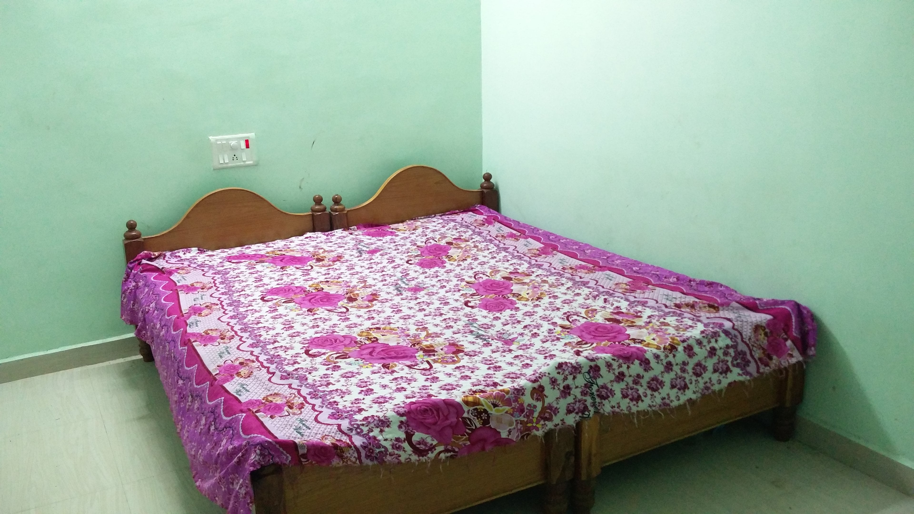 Krishna Guest House - Tap to explore photos